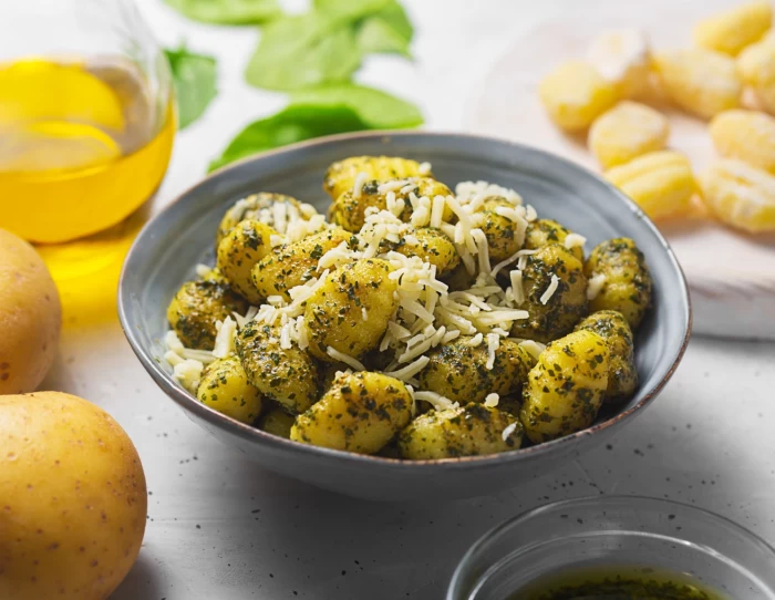 Potato gnocchi with pesto - Italian Recipe